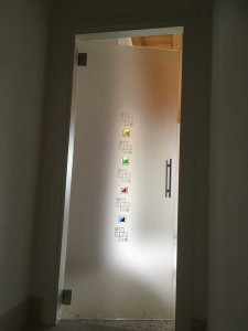 Porta_battente_tutto_vetro_satinata_battenti_vetro_pordenone_treviso_vetra_porte_di_vetro (17) 